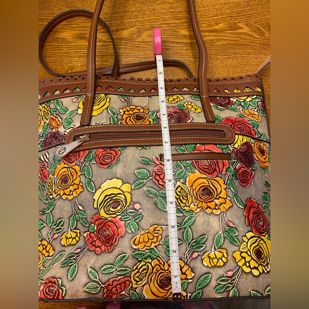 Rose Floral Embossed Leather Tote/Purse with Brown Leather Trim - Picture 12 of 16